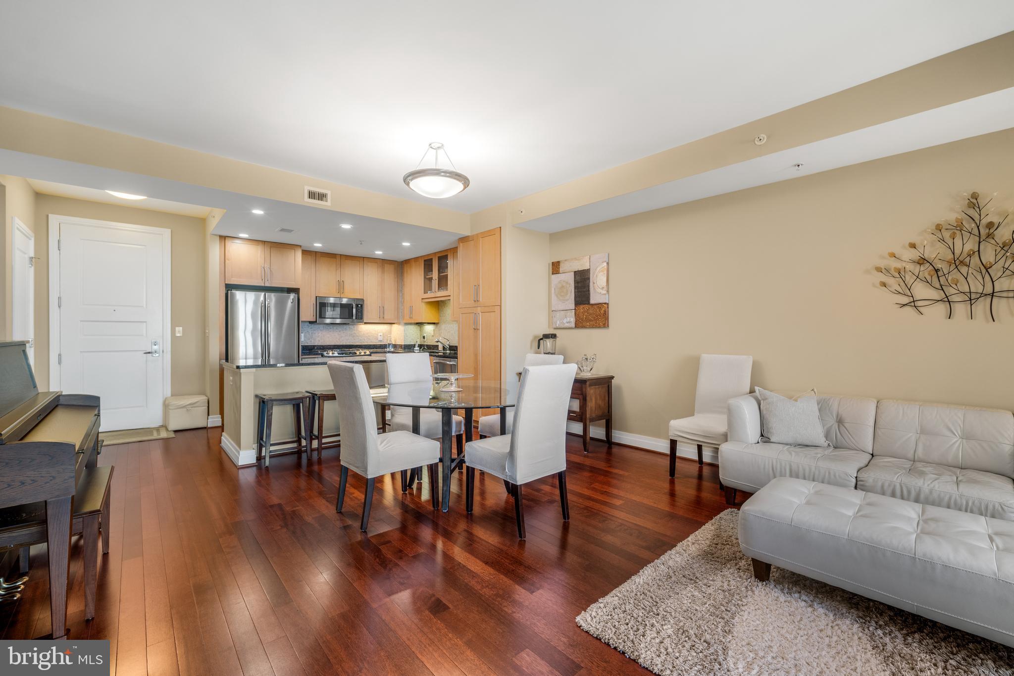 ONE PARK CREST - Residential