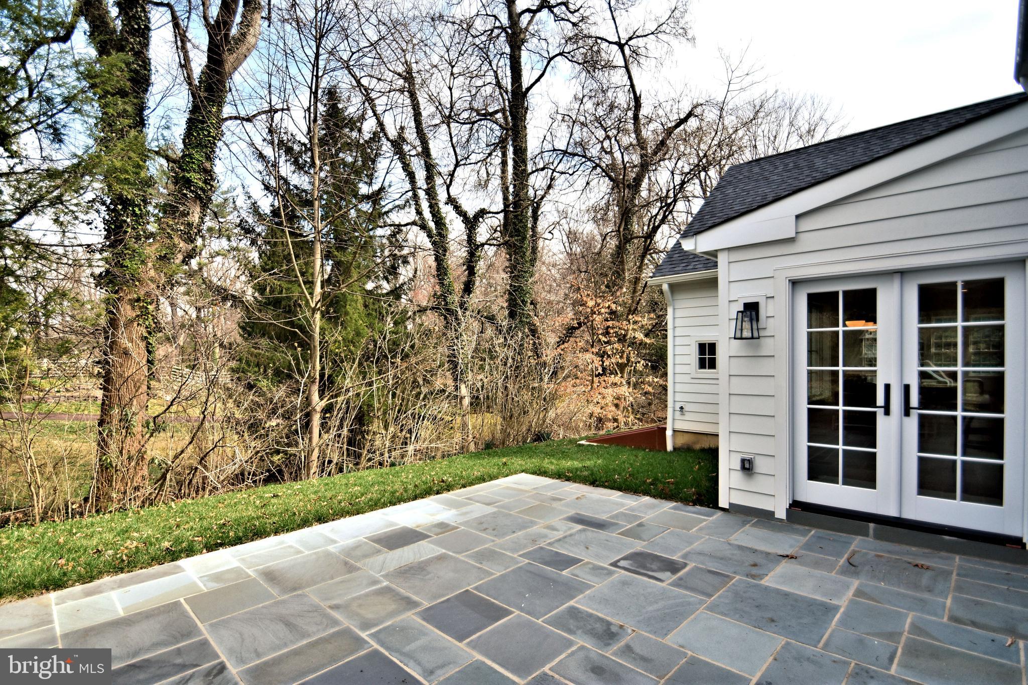 BERWYN VILLAGE - Residential