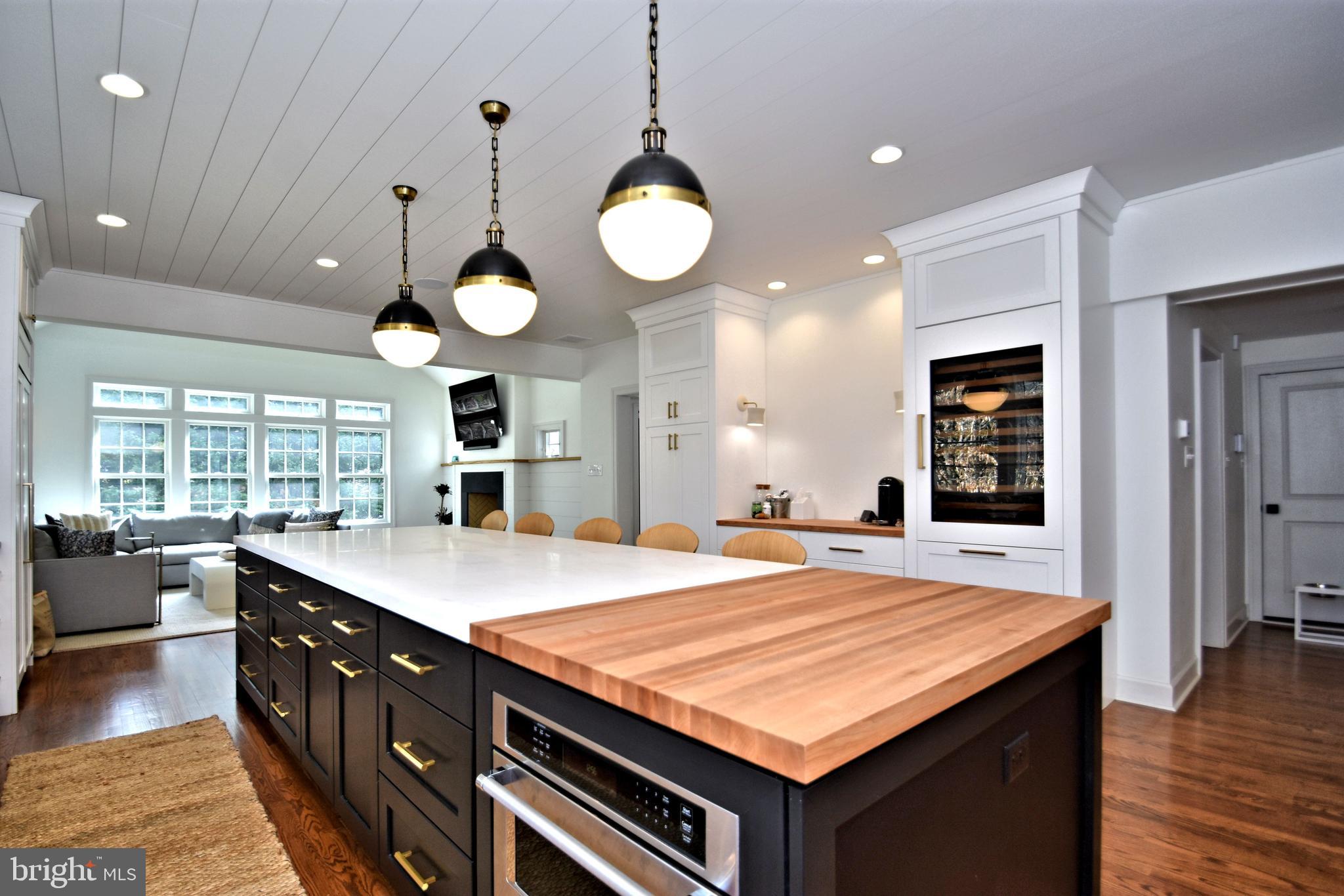 BERWYN VILLAGE - Residential