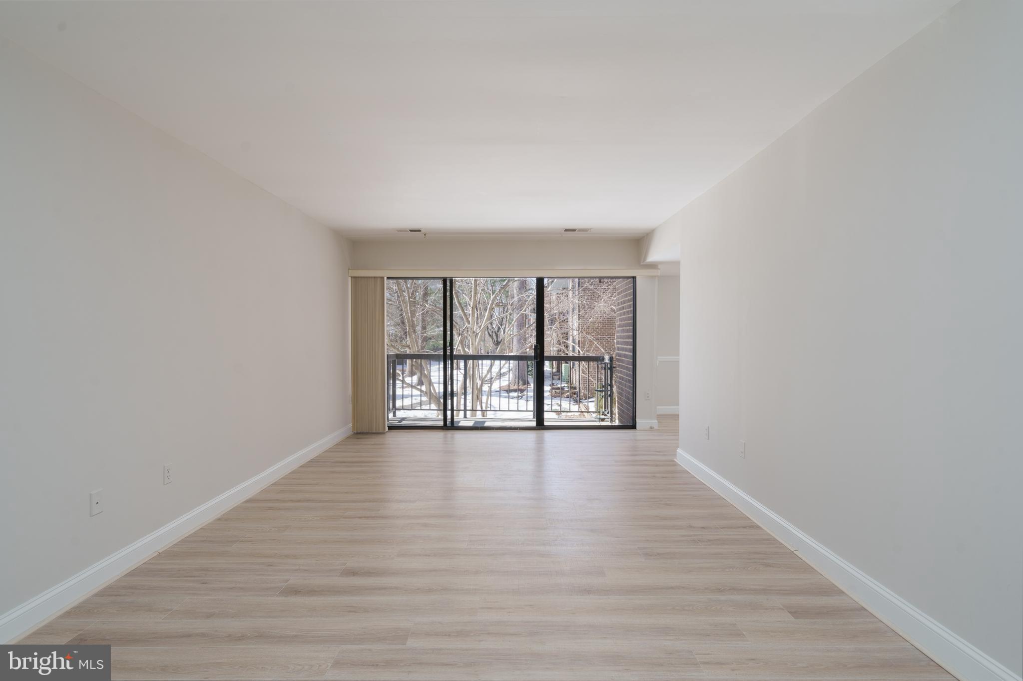 9713 KINGS CROWN COURT 102