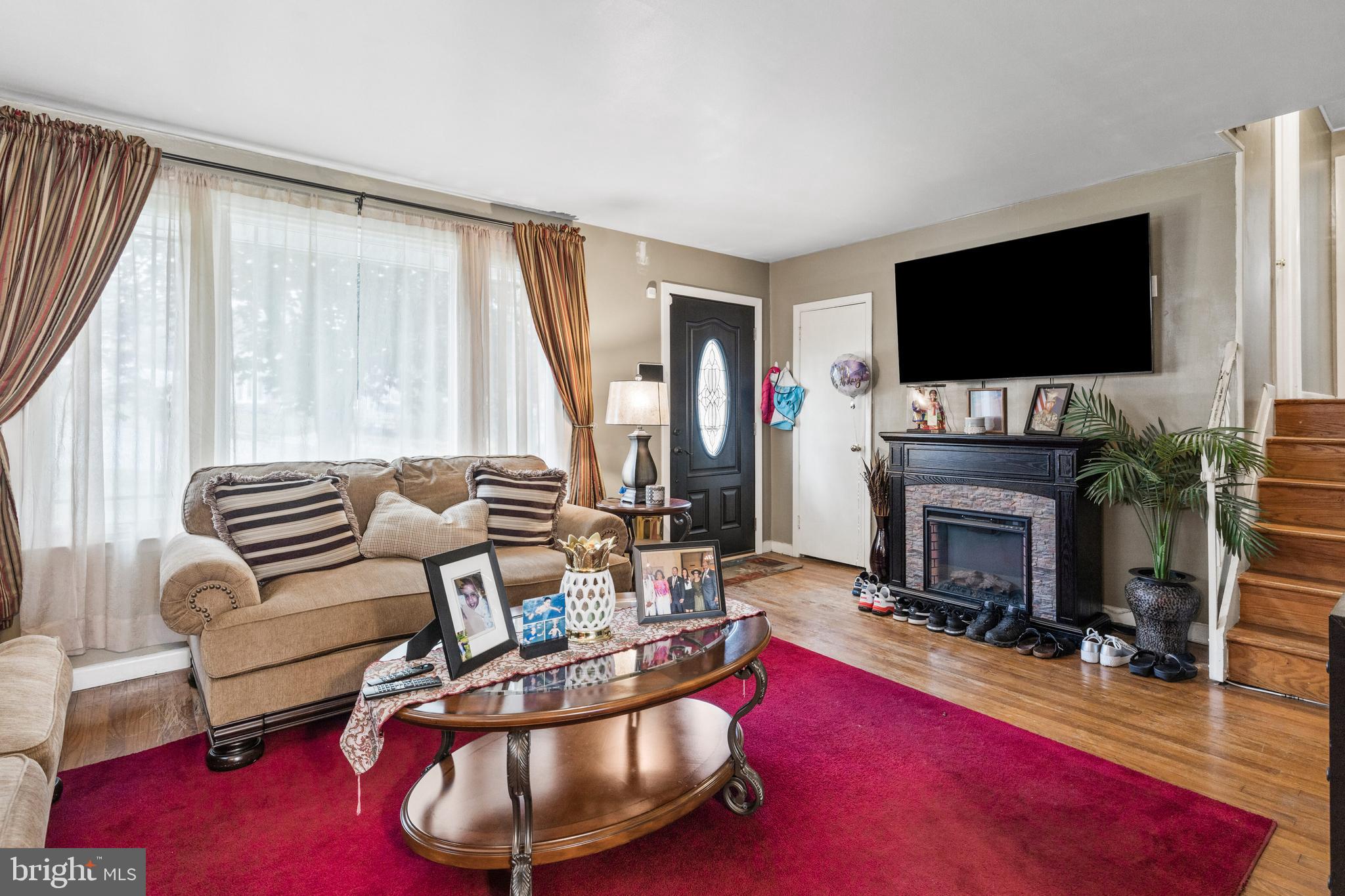 ABINGTON WOODS - Residential