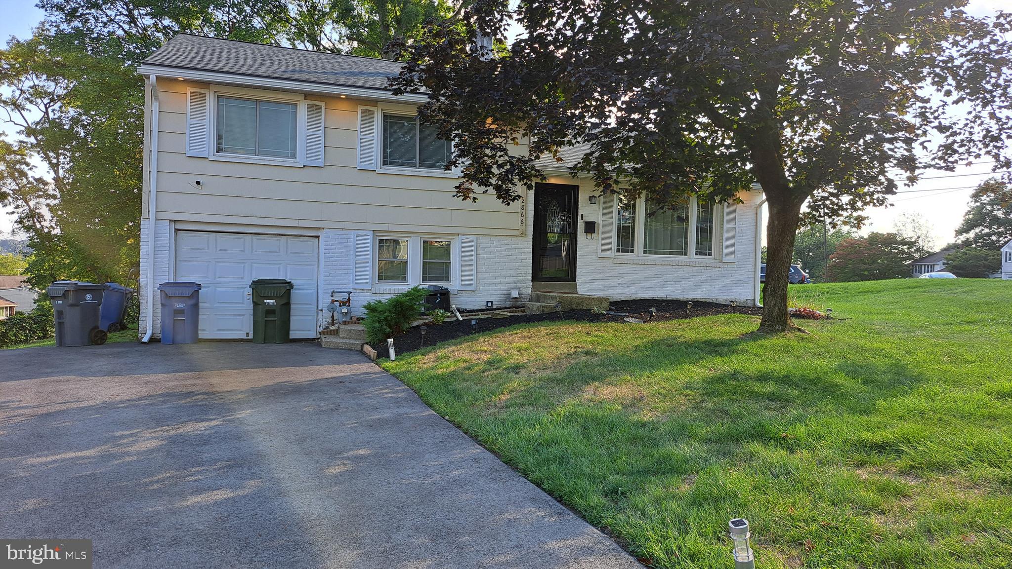 ABINGTON WOODS - Residential