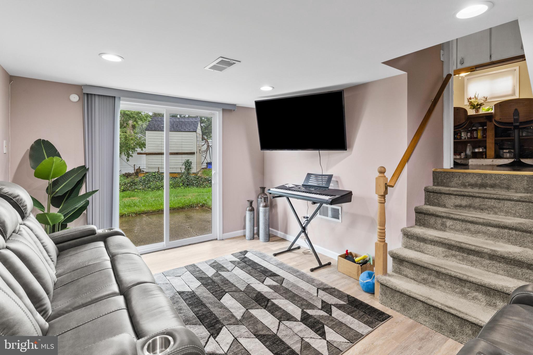 ABINGTON WOODS - Residential