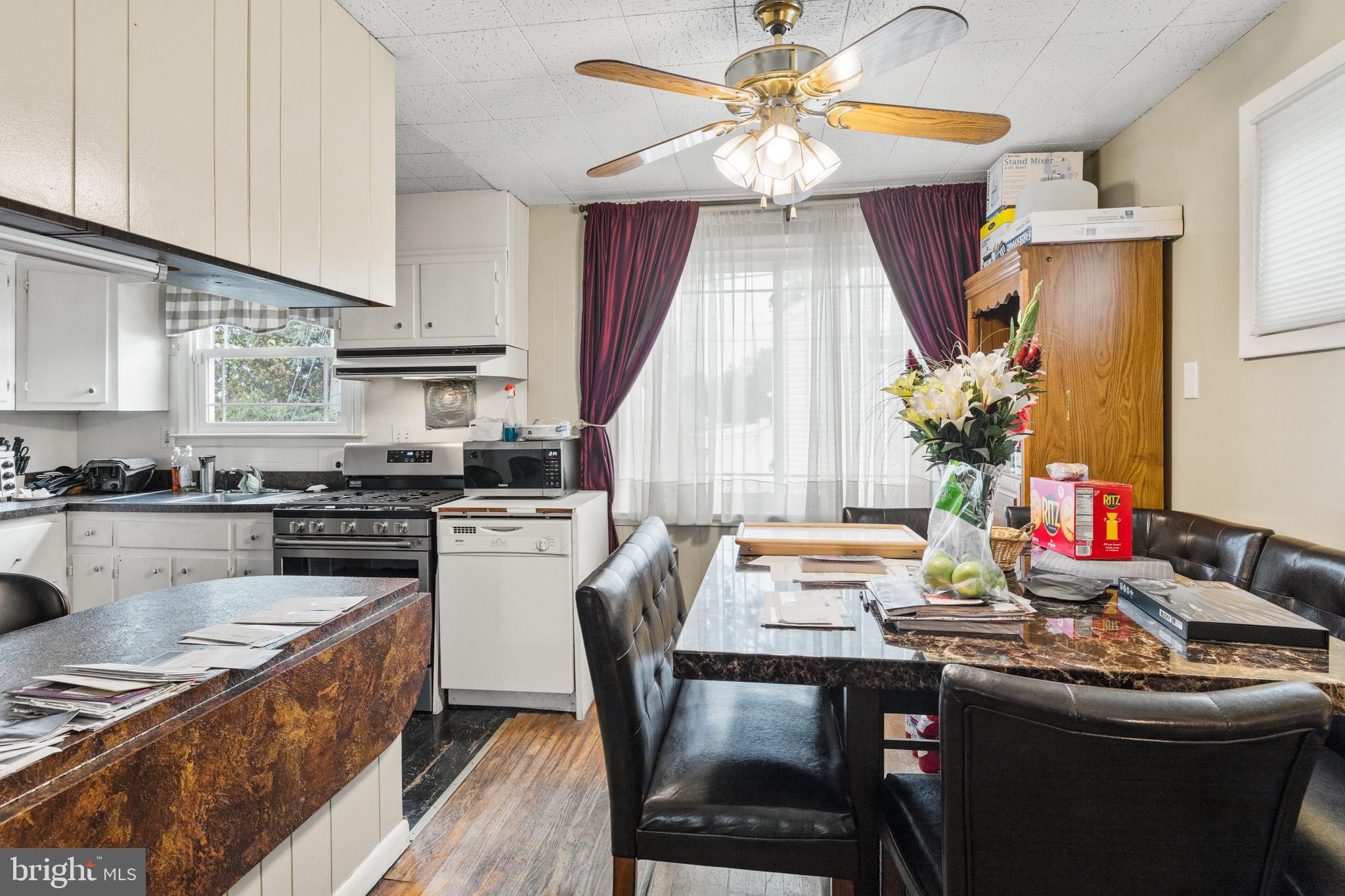 ABINGTON WOODS - Residential