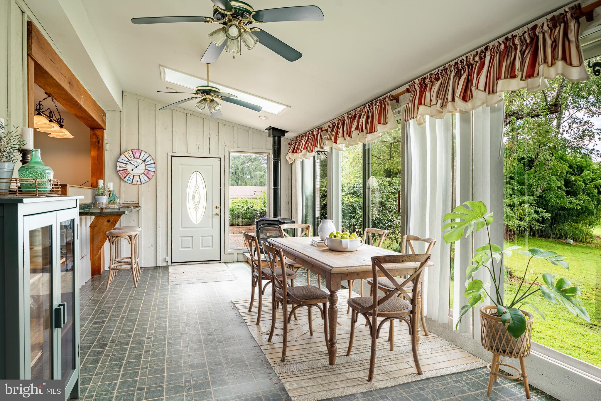 FOX VALLEY - Residential