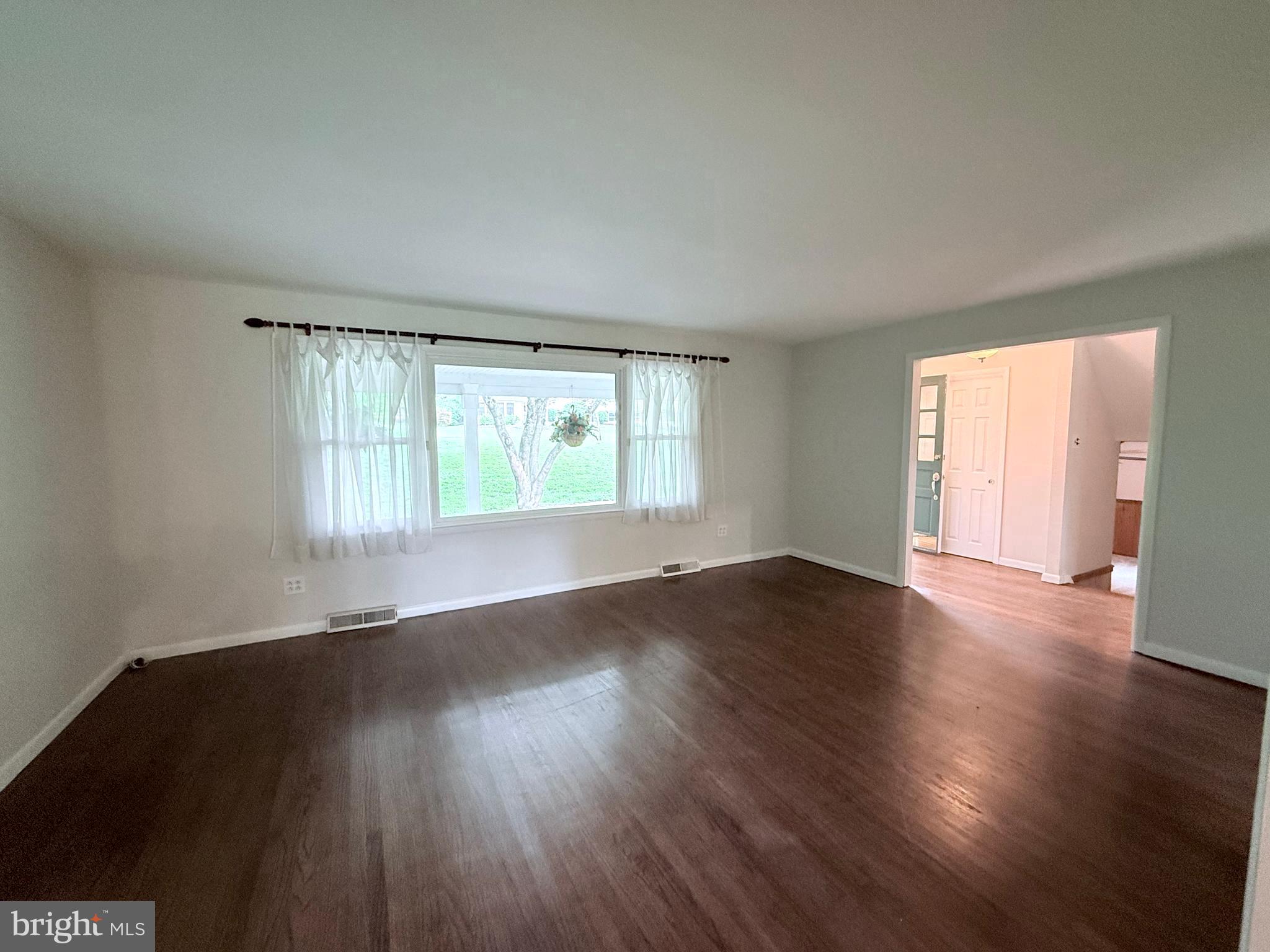 FOX VALLEY - Residential