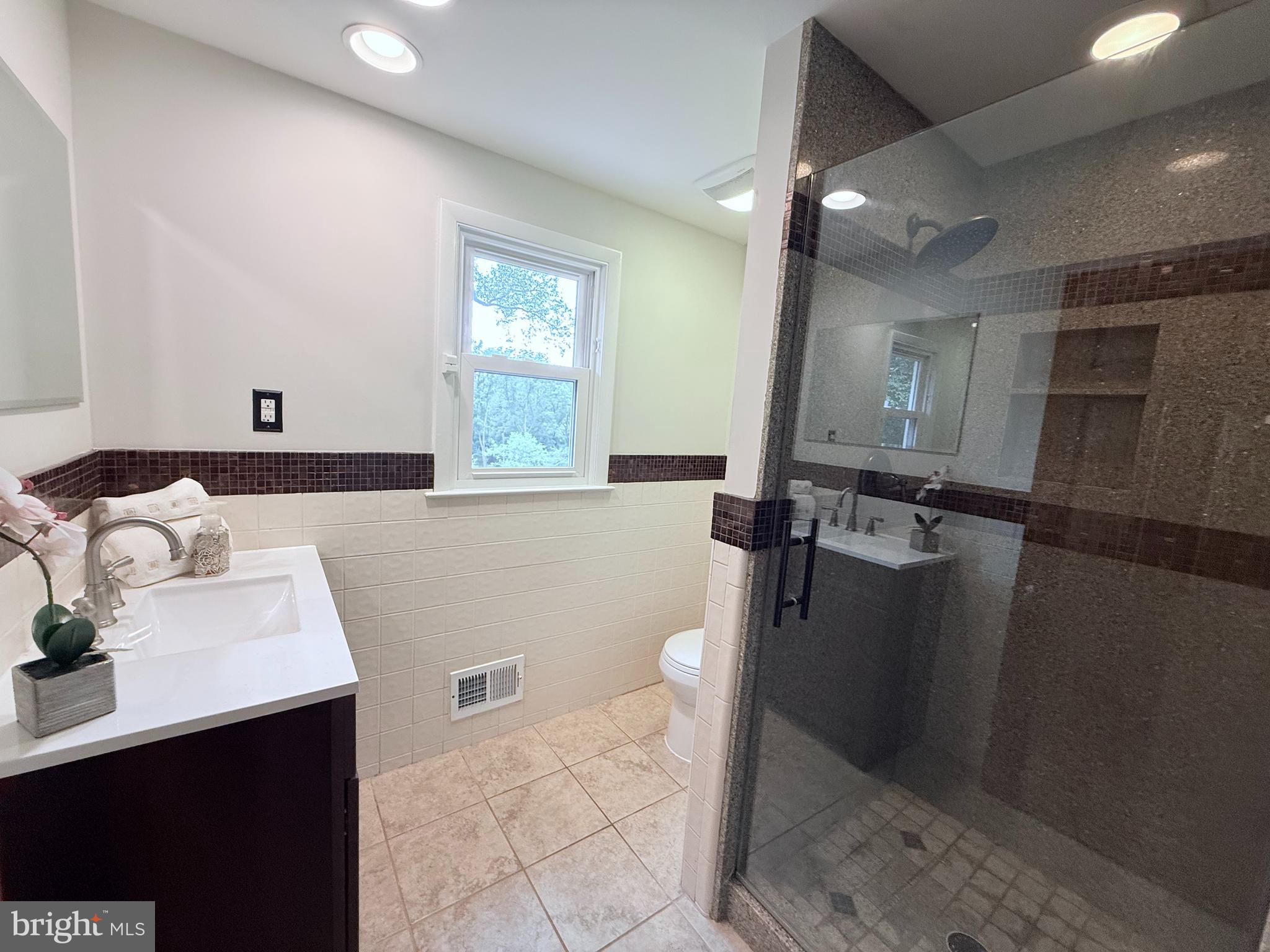 FOX VALLEY - Residential