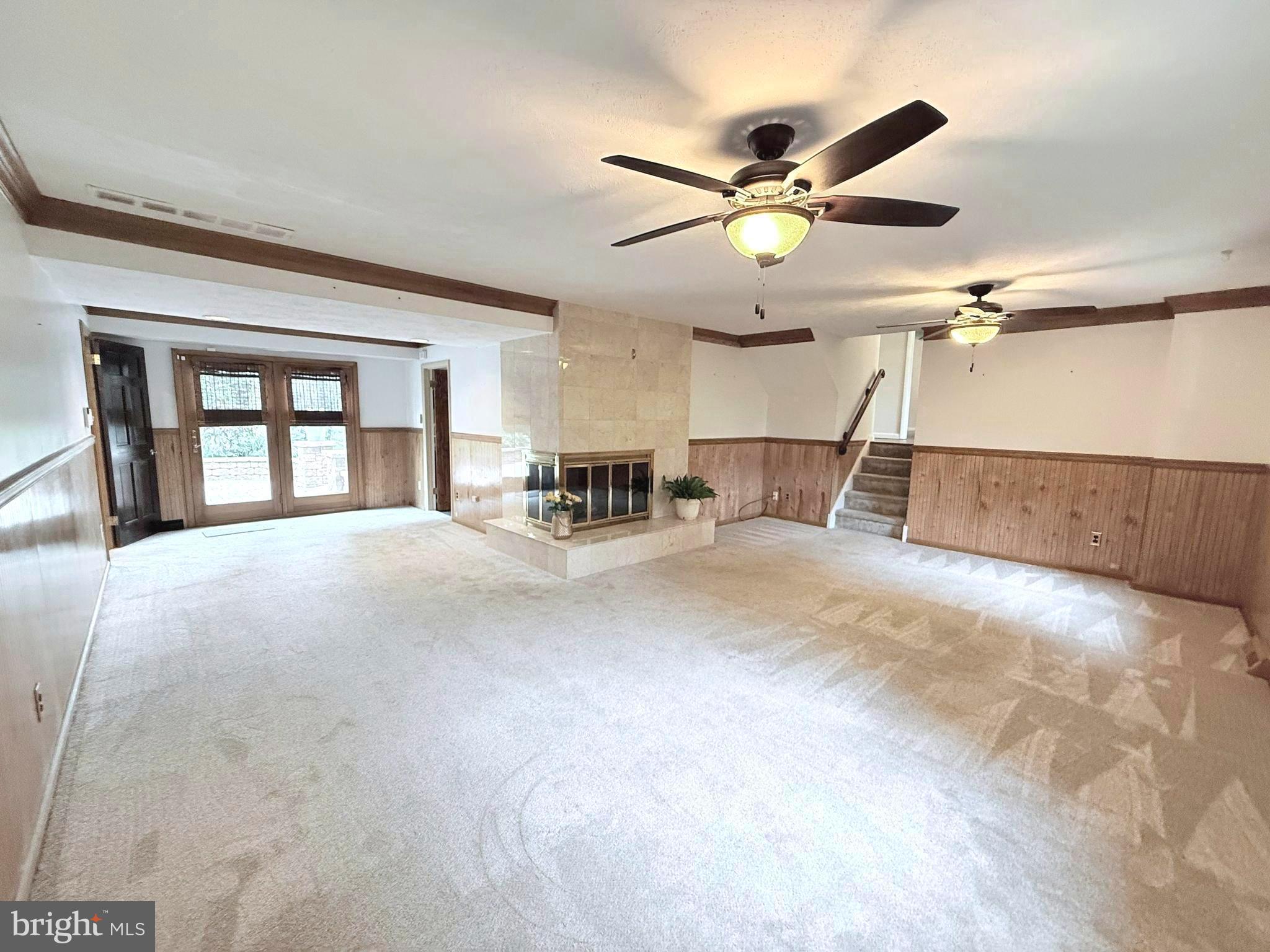 FOX VALLEY - Residential