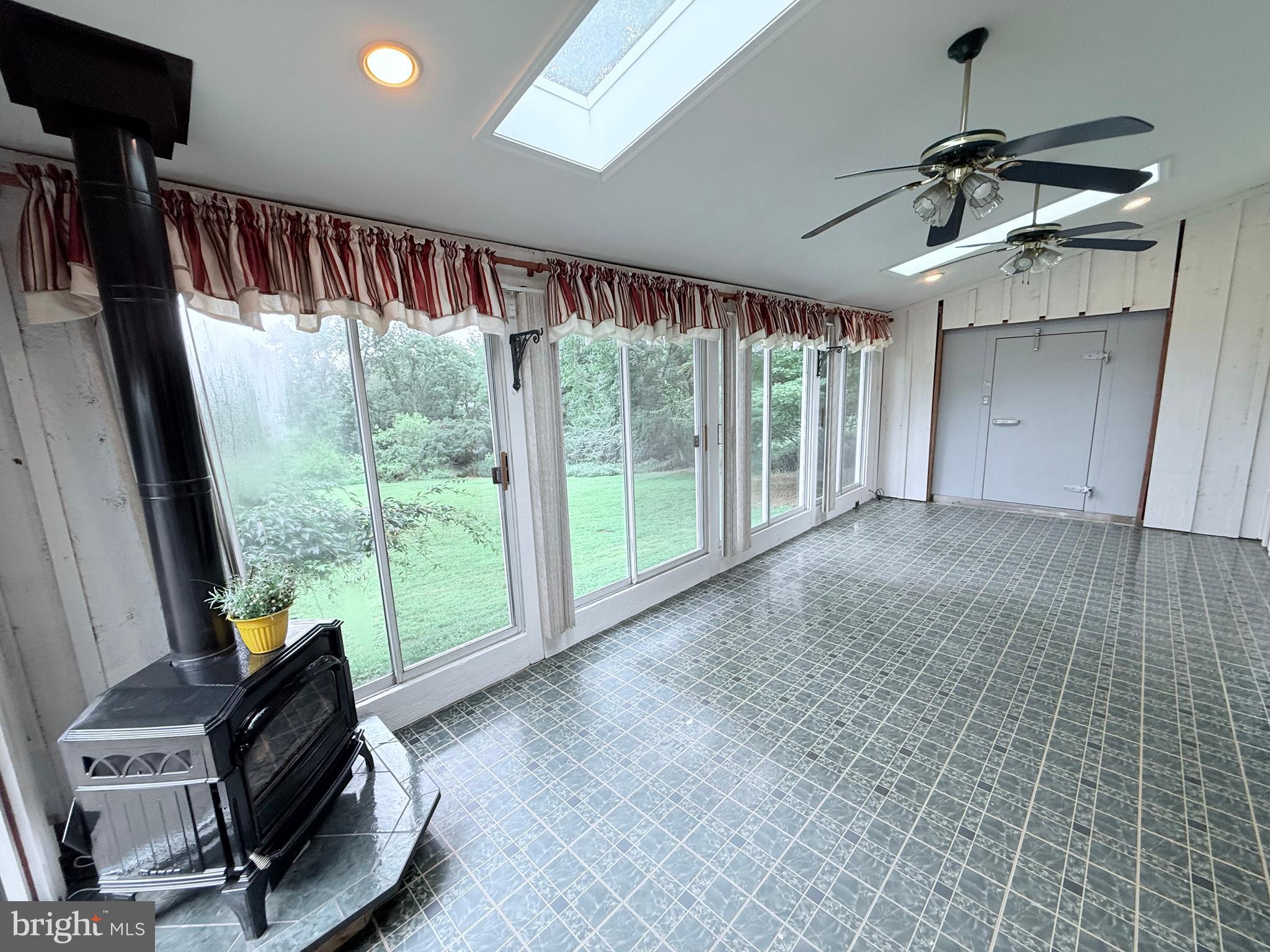 FOX VALLEY - Residential