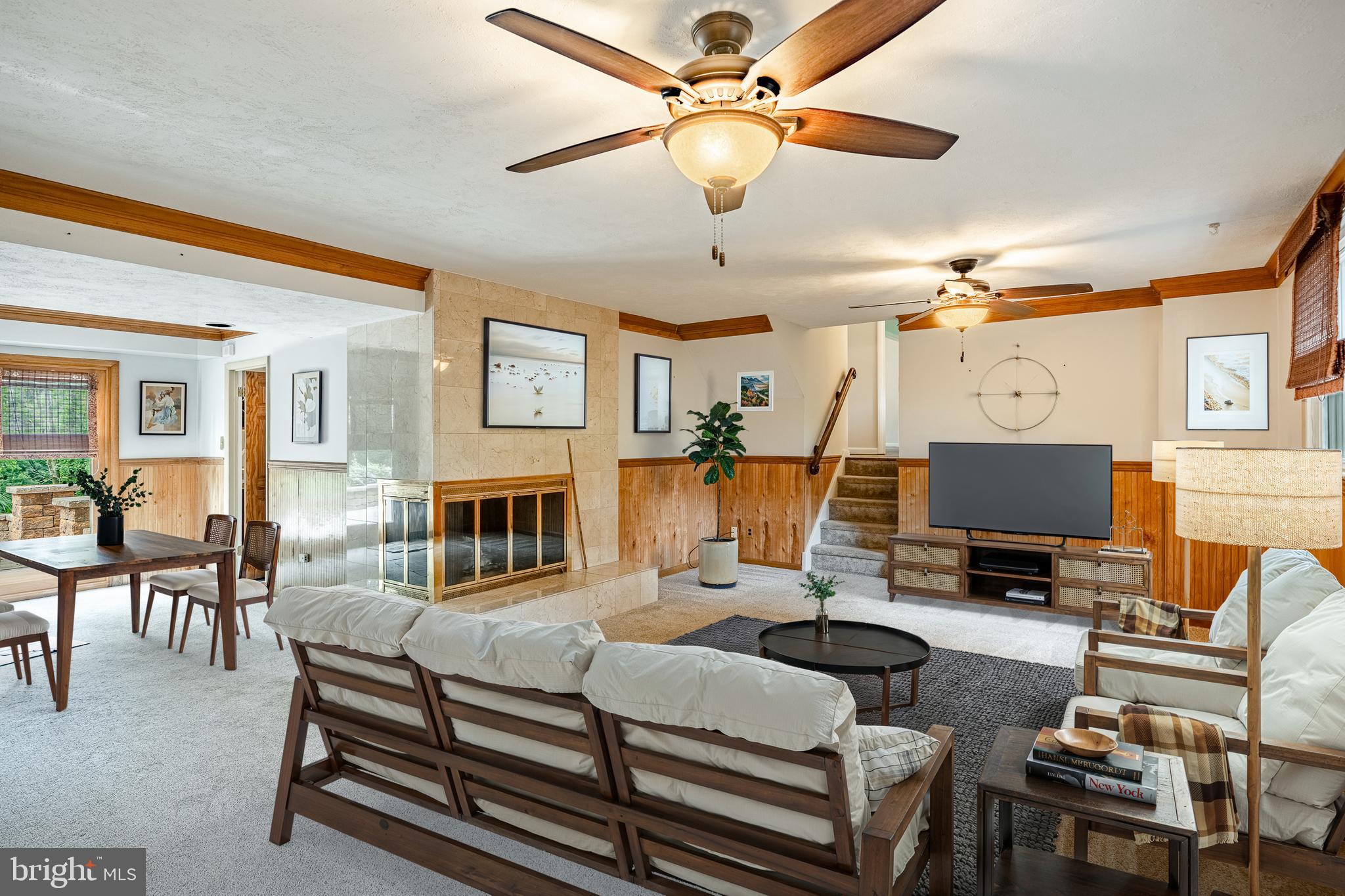 FOX VALLEY - Residential