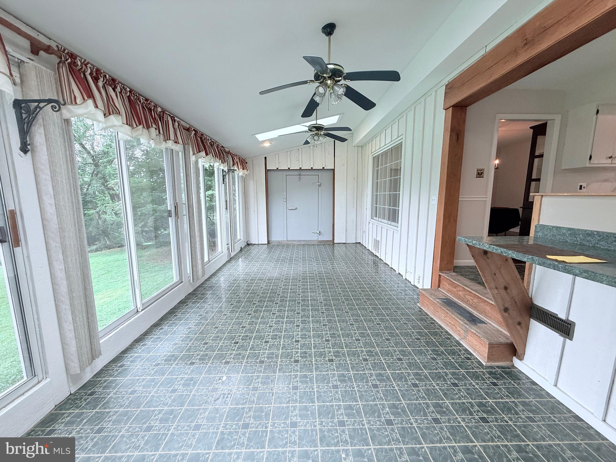 FOX VALLEY - Residential