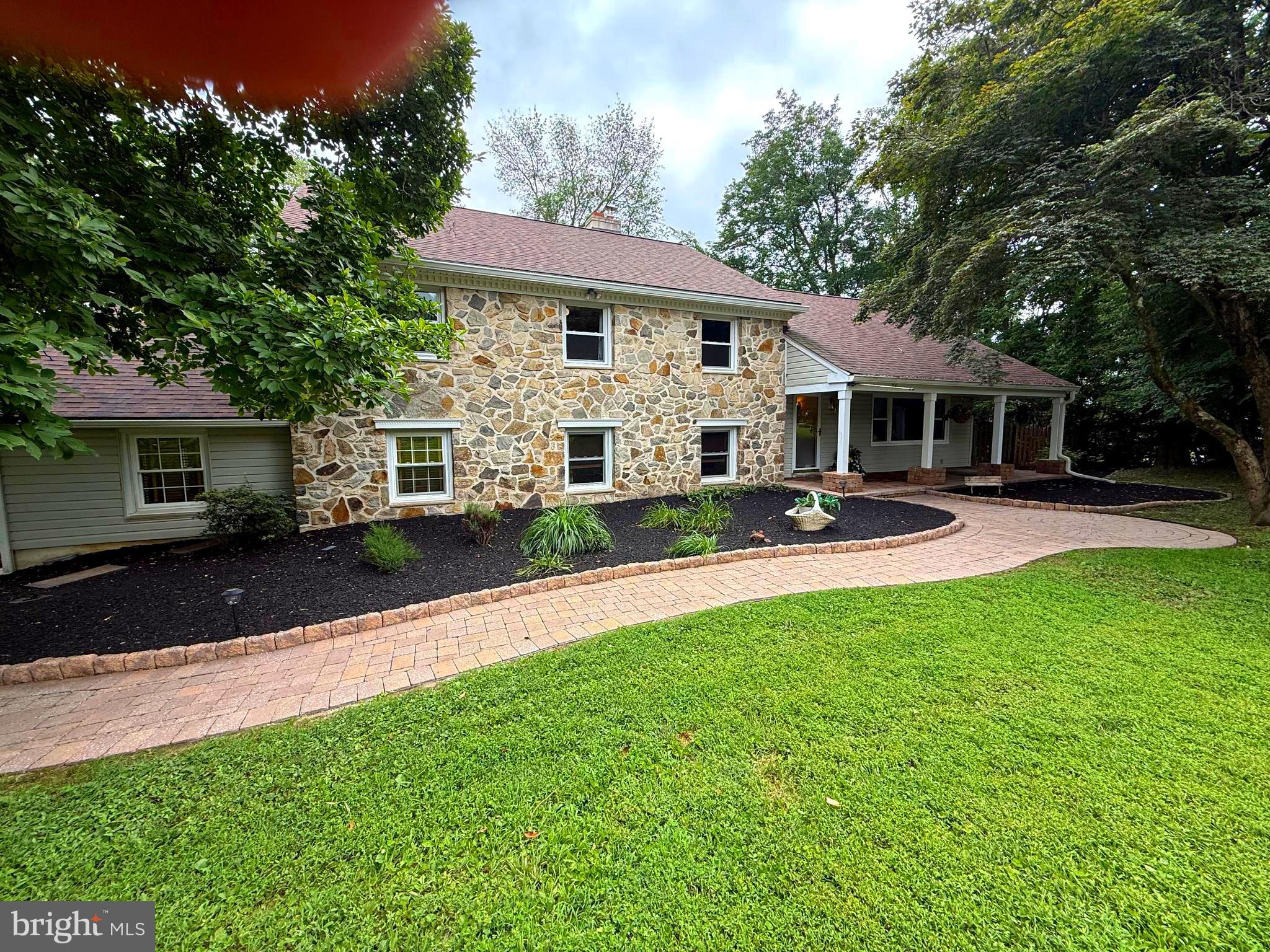 76 DOGWOOD LANE