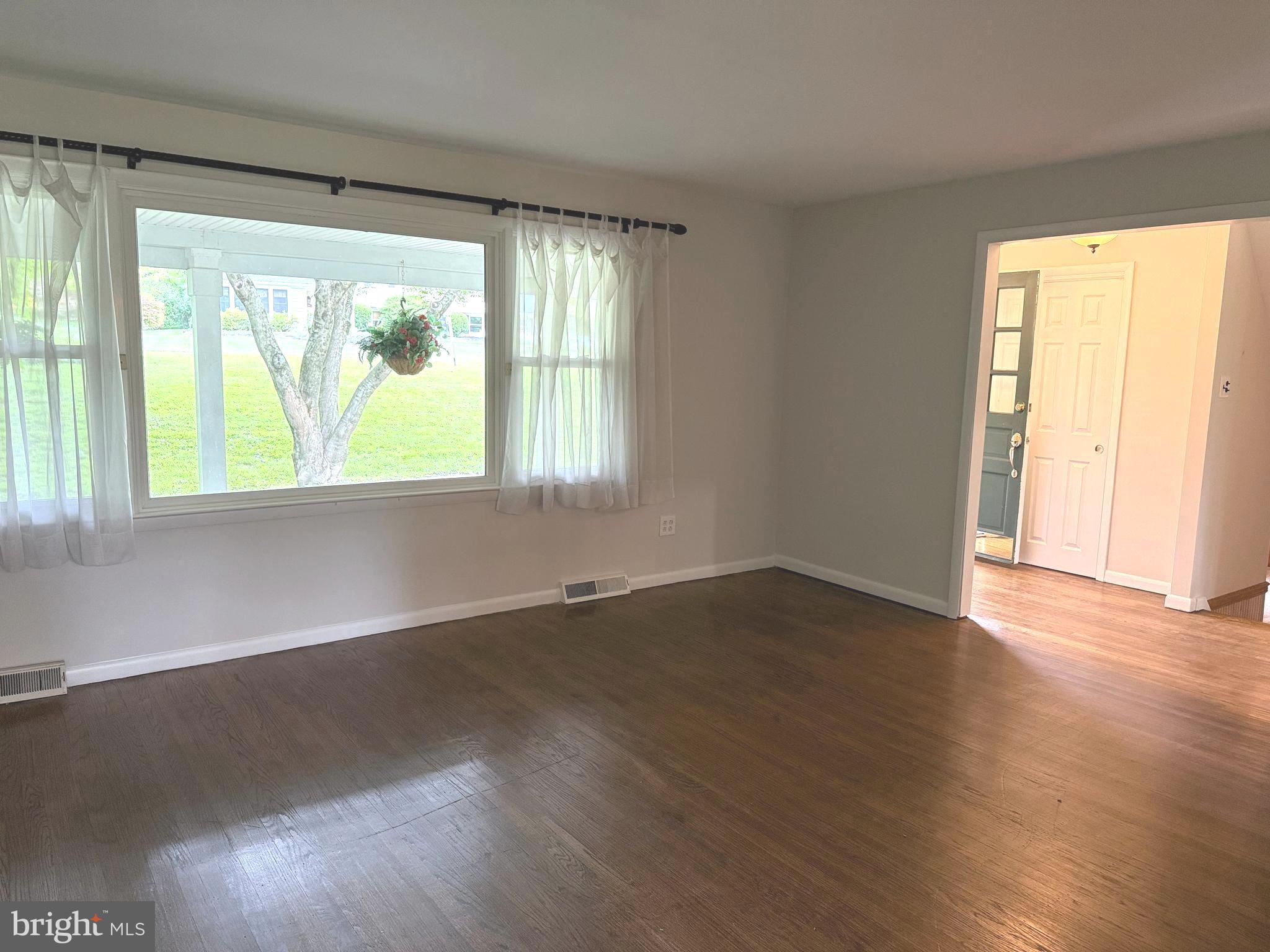 FOX VALLEY - Residential