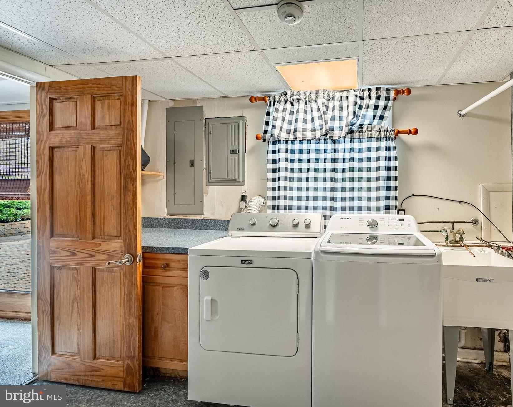 FOX VALLEY - Residential