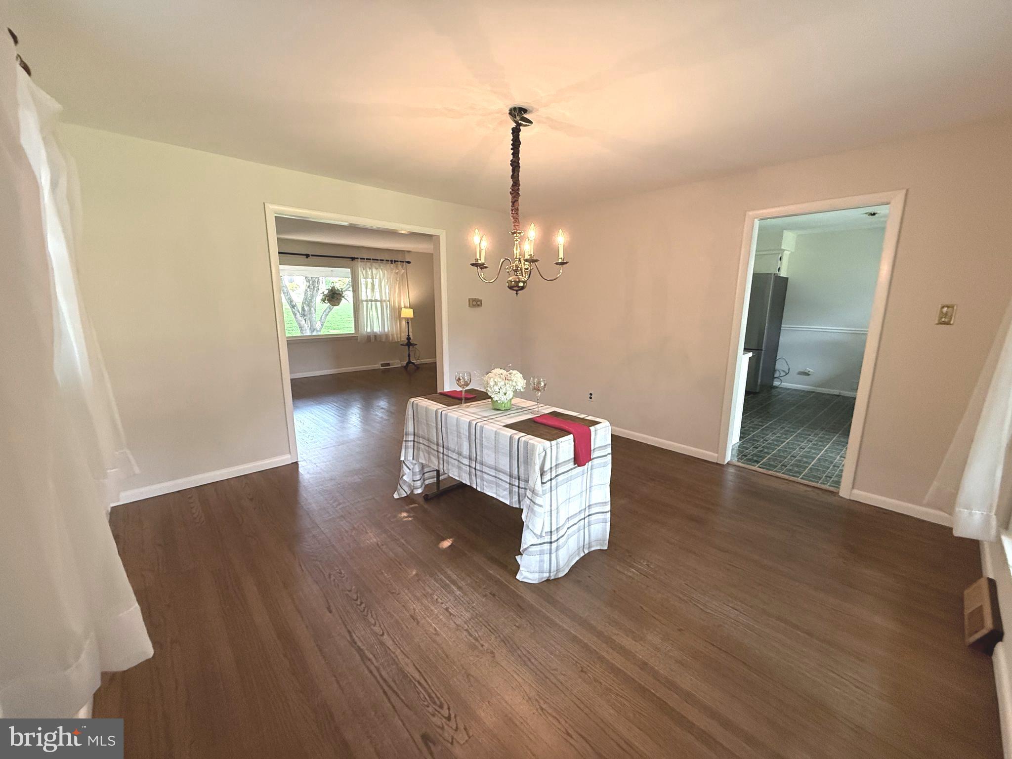 FOX VALLEY - Residential