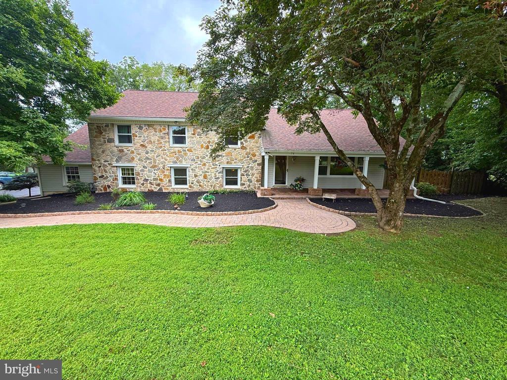 Photo of 76 Dogwood Lane, GLEN MILLS, PA 19342 (MLS # PADE2096194)