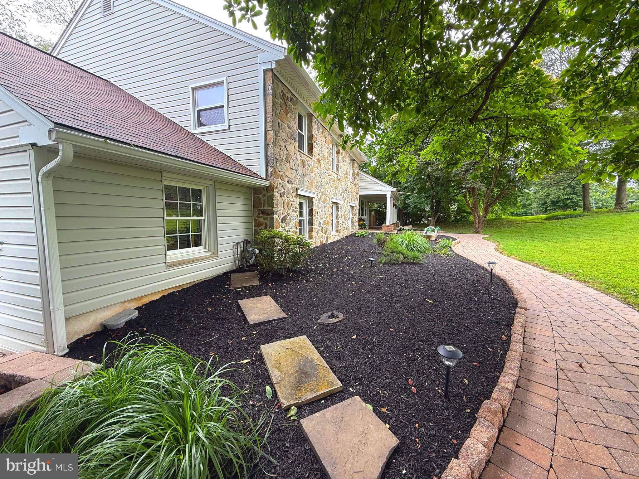 76 DOGWOOD LANE