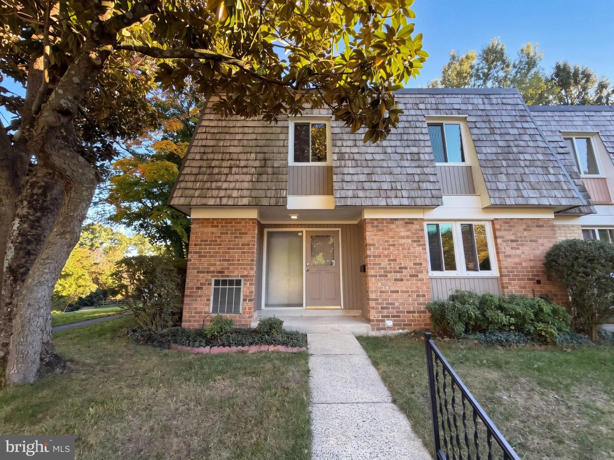 19109 Capehart Drive, Montgomery Village, MD 20886