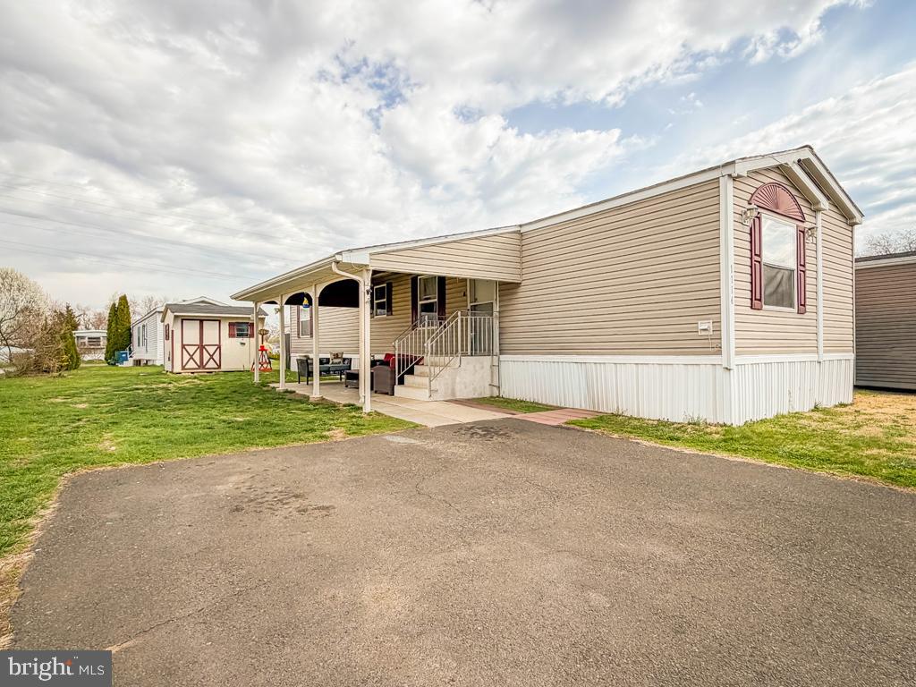 PENNWOOD CROSSING - Residential