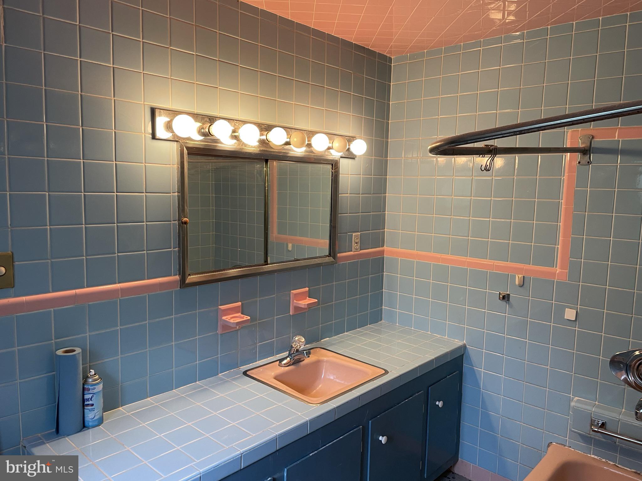 CHELTENHAM - Residential