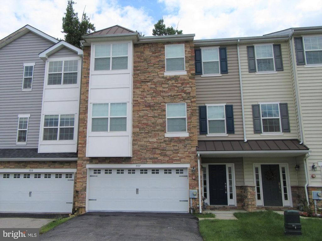 Photo of 707 S Twin Lakes Boulevard, NEWARK, DE 19711 (MLS # DENC2092340)