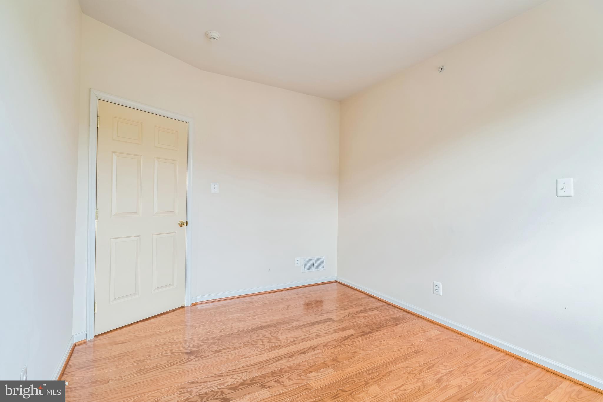 VICTORIA GARDENS - Residential