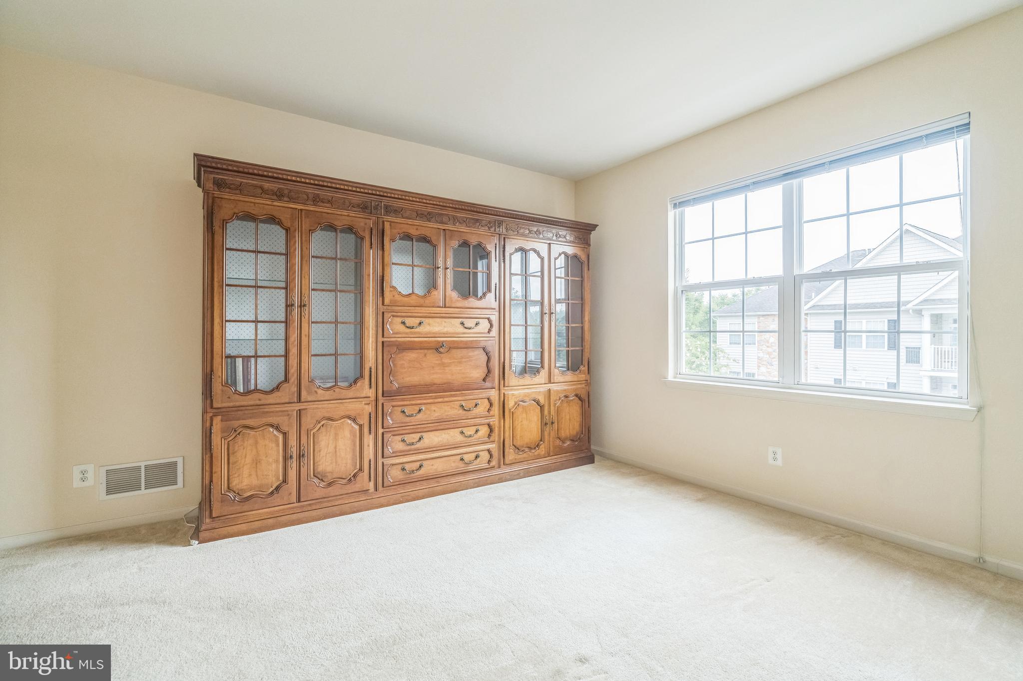 VICTORIA GARDENS - Residential