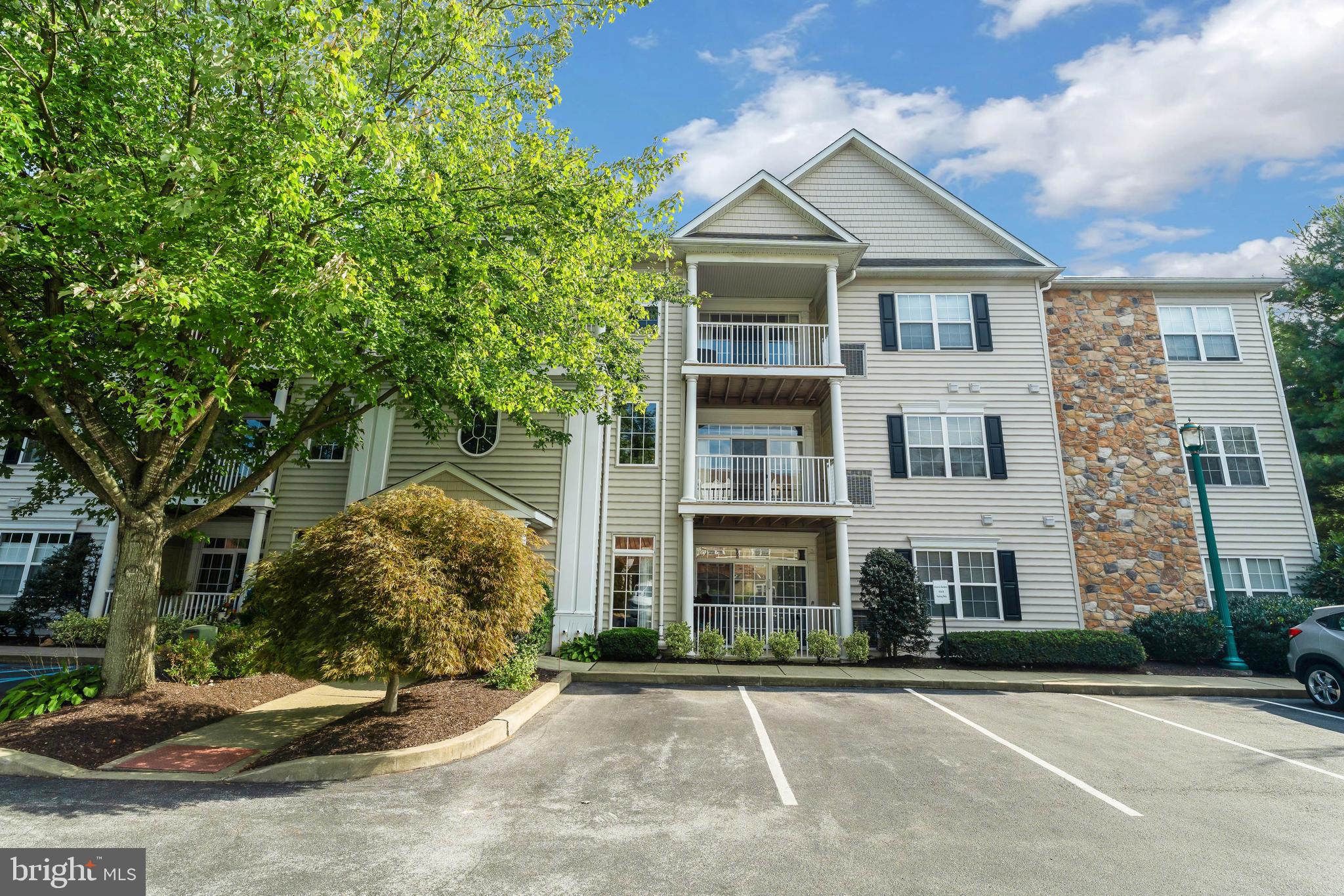 VICTORIA GARDENS - Residential