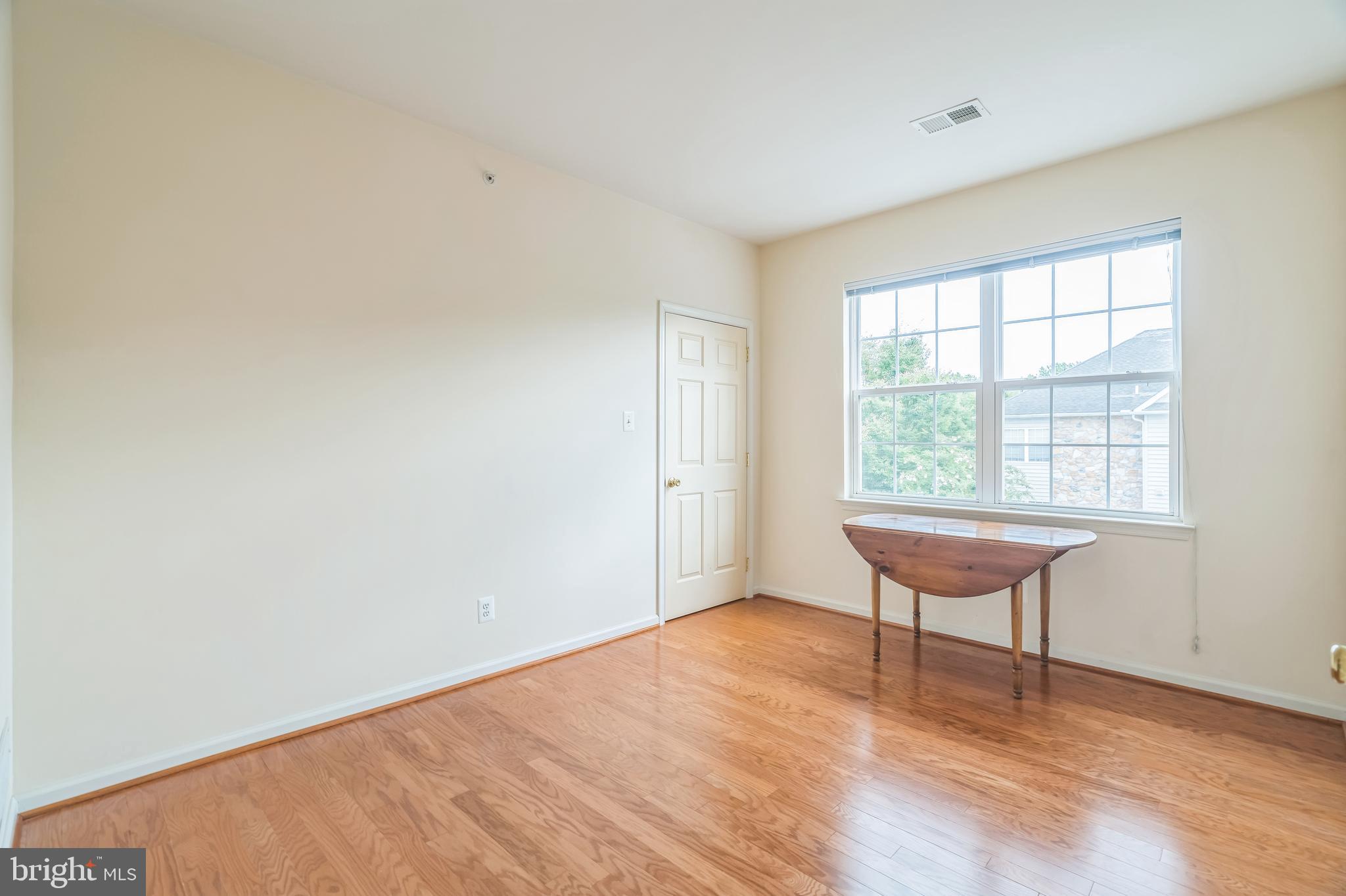 VICTORIA GARDENS - Residential