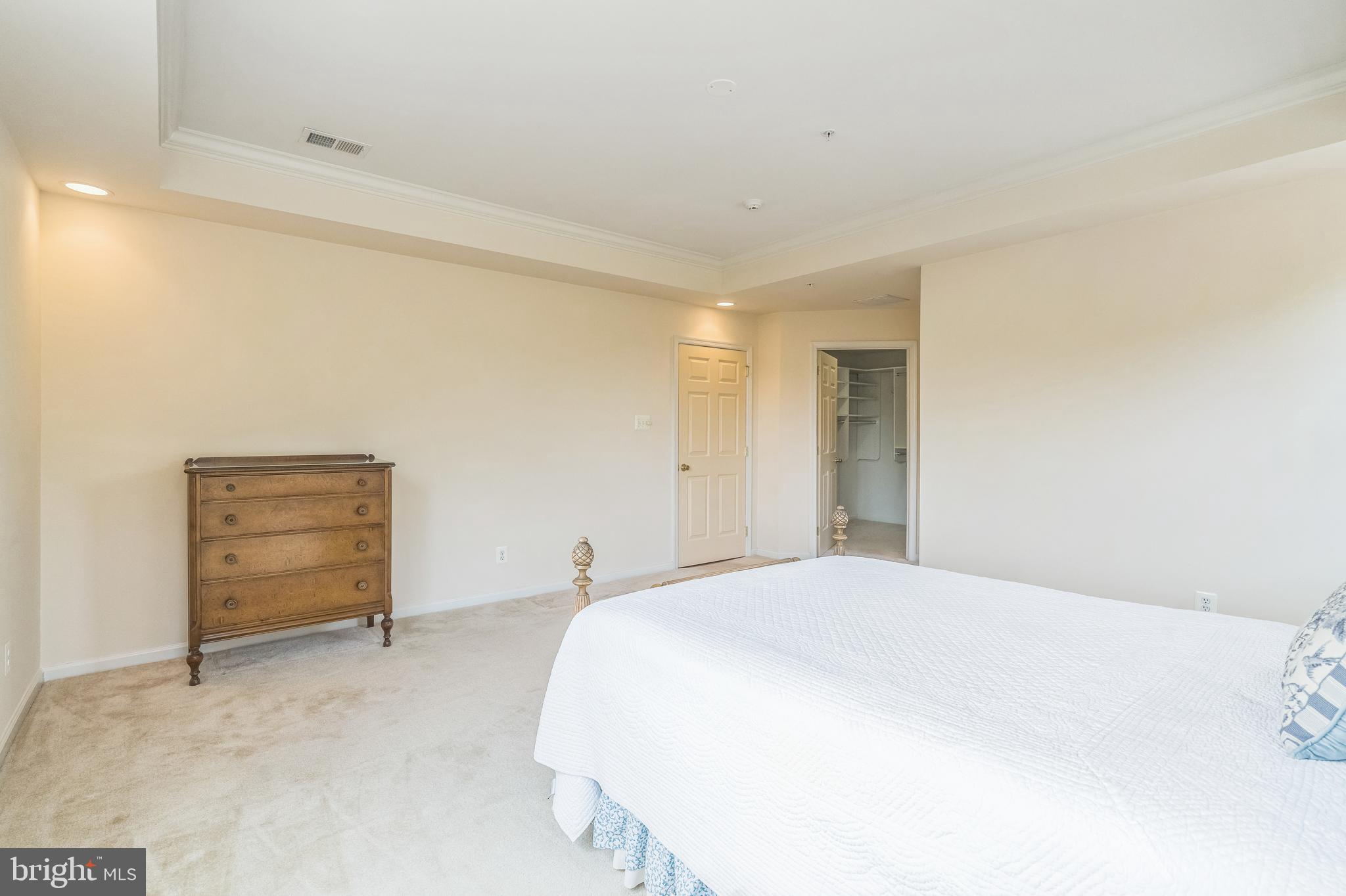 VICTORIA GARDENS - Residential