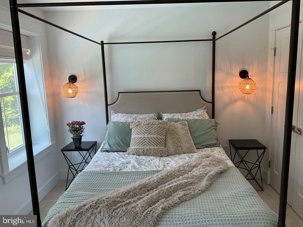 EASTON - Residential