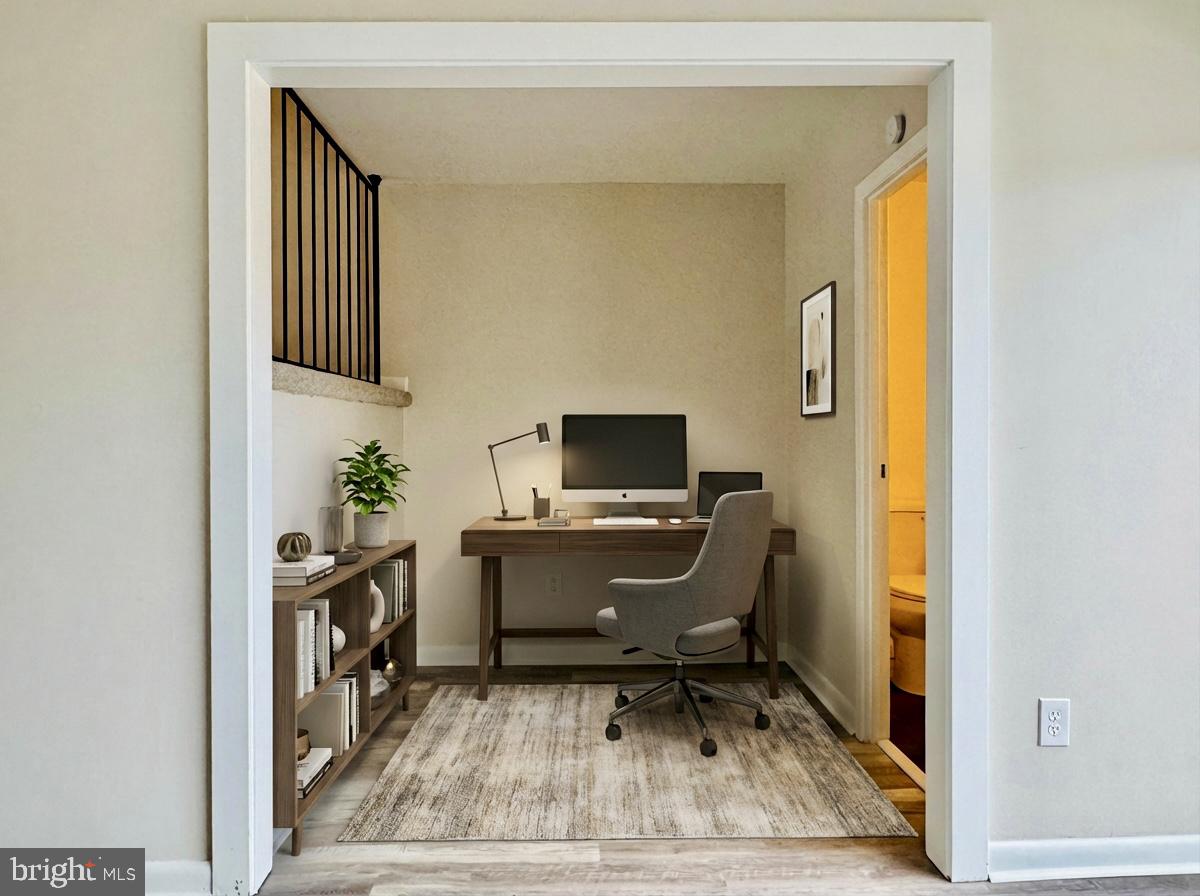 SUMMIT CHASE - Residential