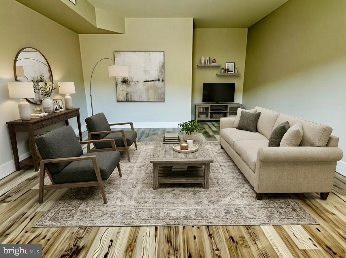 818 SUMMIT CHASE DRIVE