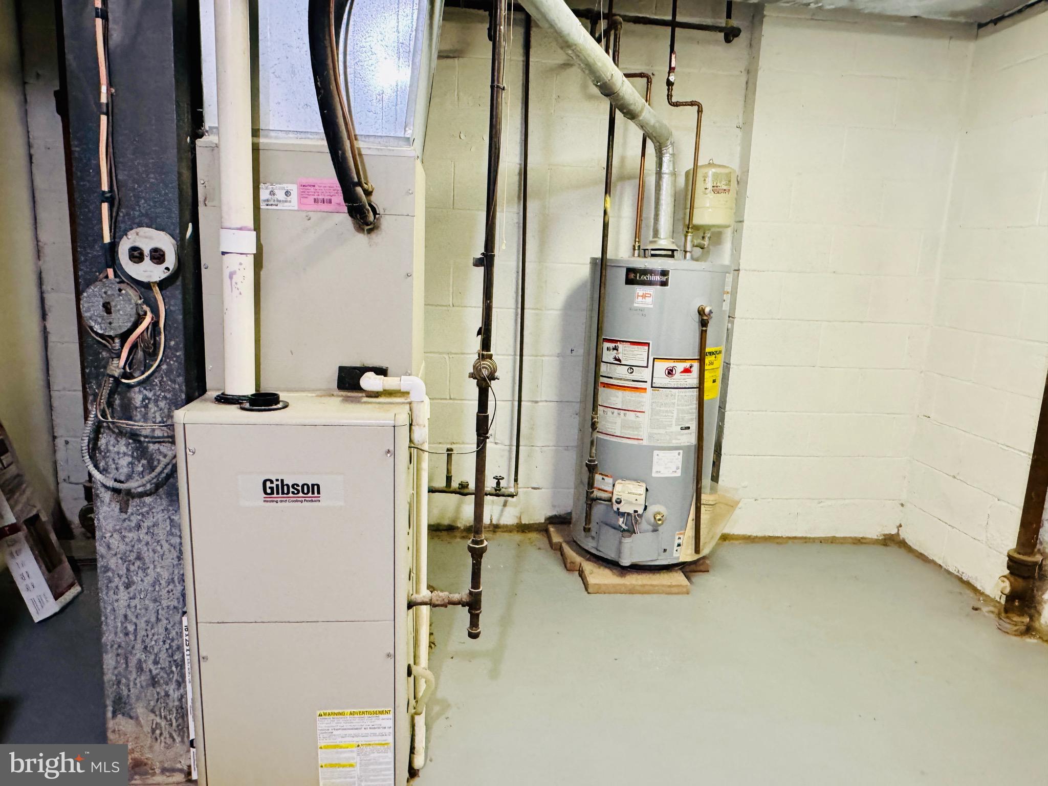 SUMMIT CHASE - Residential