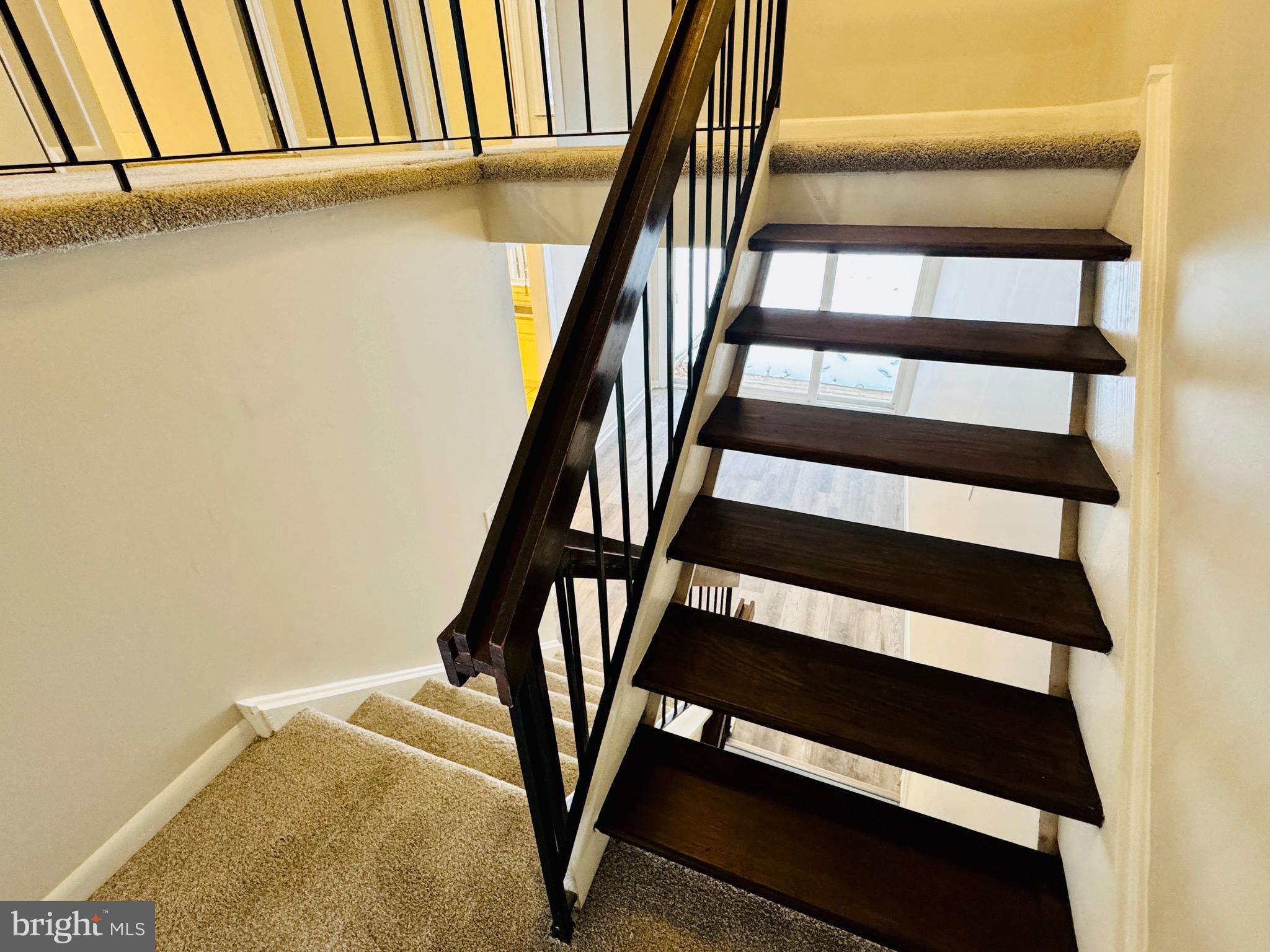 SUMMIT CHASE - Residential