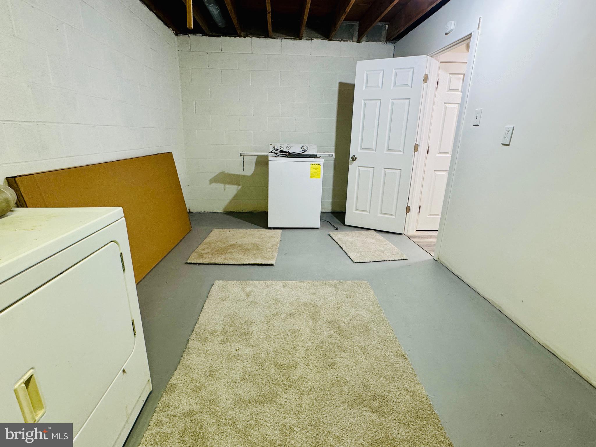 SUMMIT CHASE - Residential