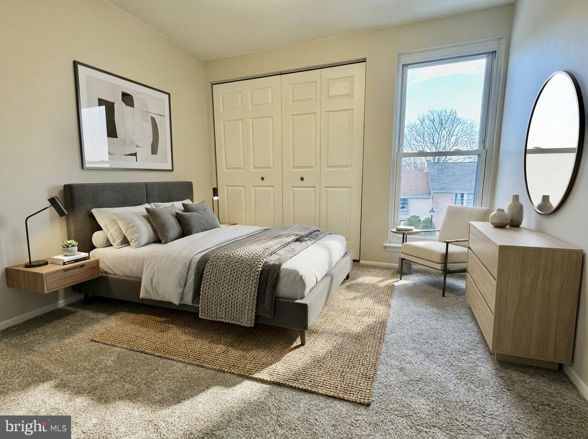 SUMMIT CHASE - Residential