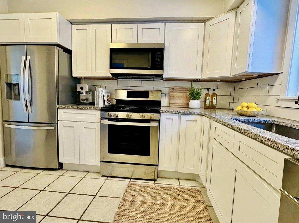 SUMMIT CHASE - Residential