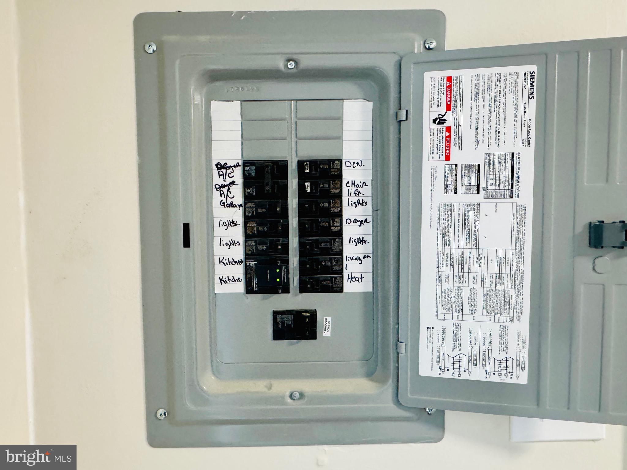 SUMMIT CHASE - Residential