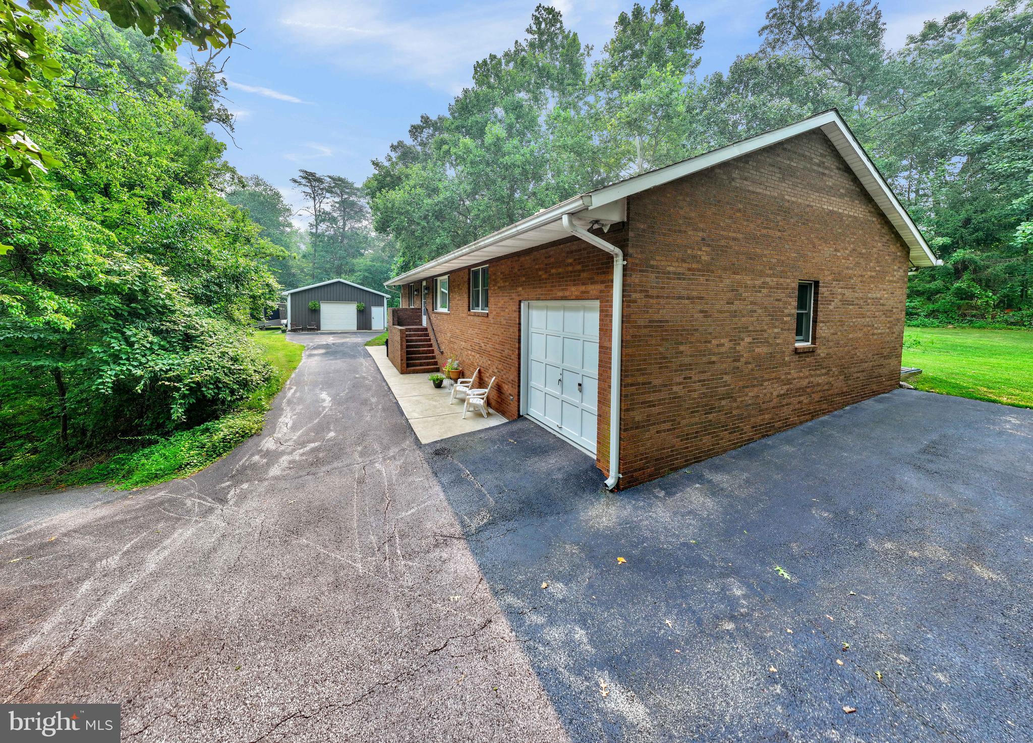7143 RACE ROAD