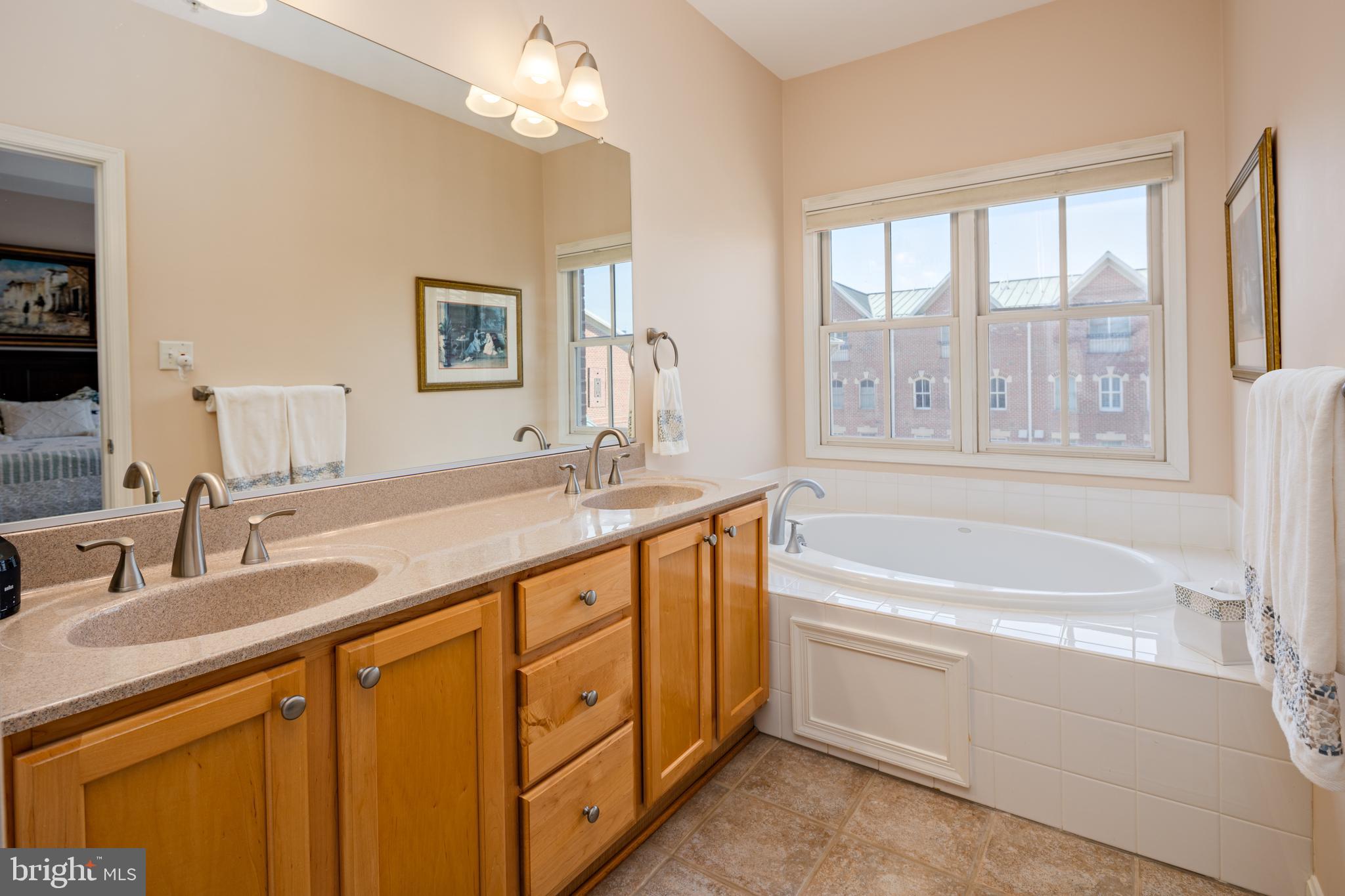 NORTH SHORE - Residential