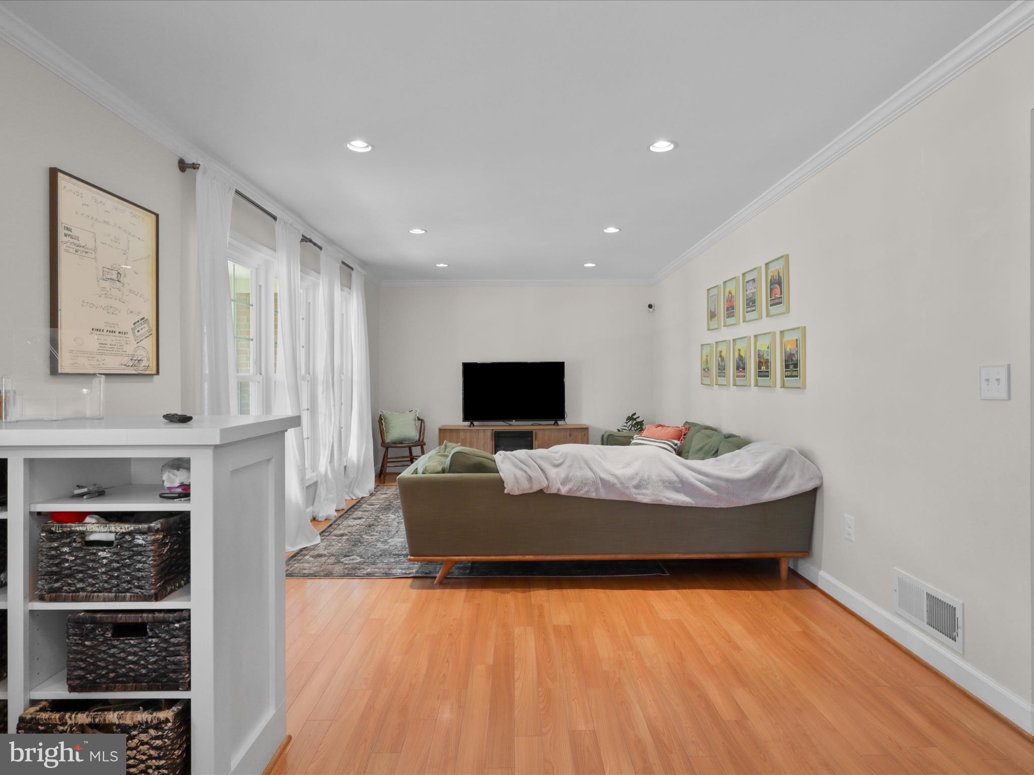 KINGS PARK WEST - Residential