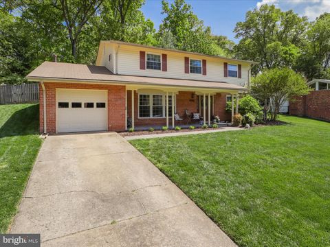 5319 STONINGTON DRIVE FAIRFAX VA 22032