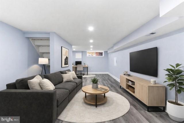 2644 N MYRTLEWOOD STREET