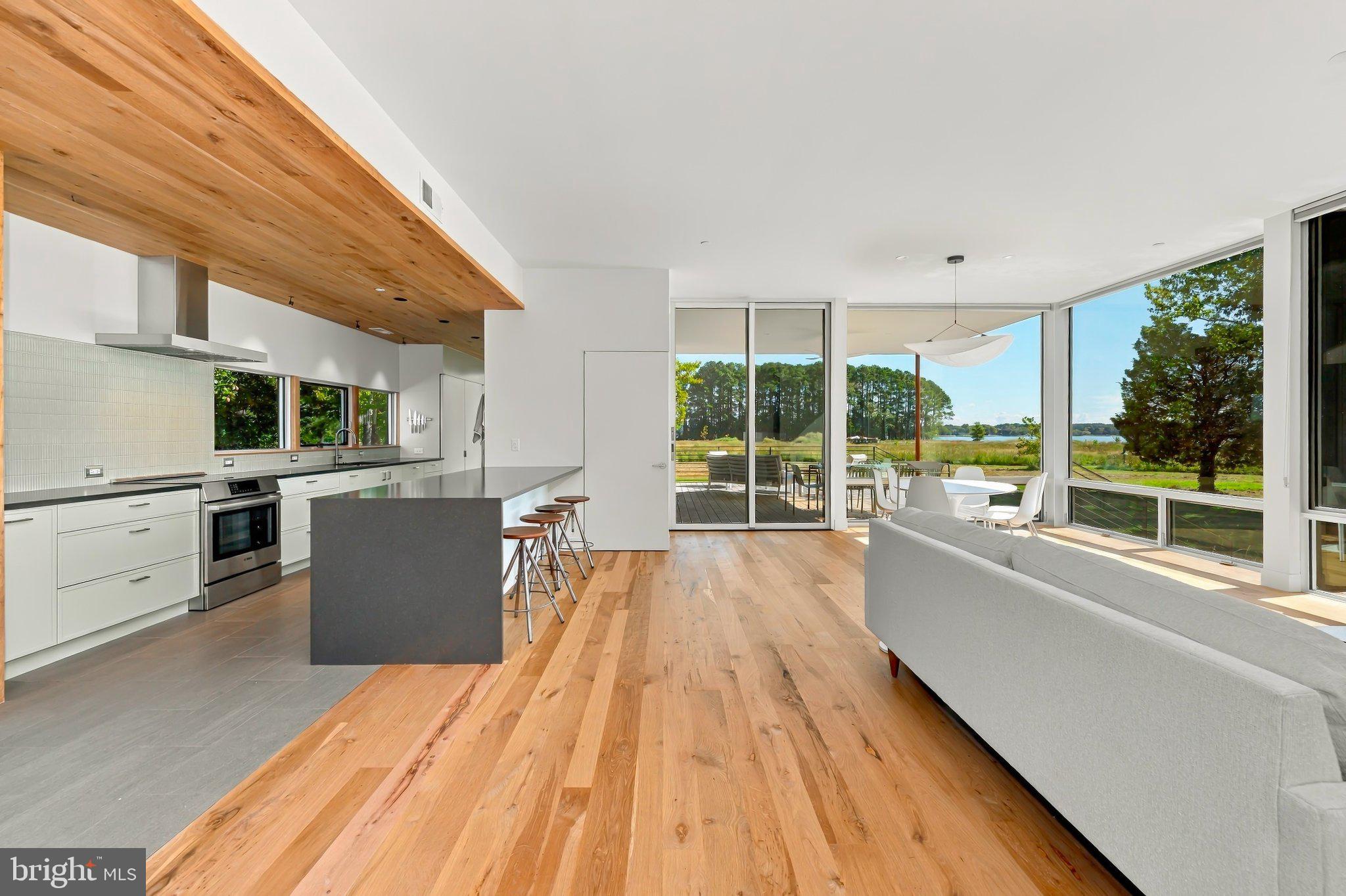 24084 DEEP NECK ROAD CREEK HOUSE