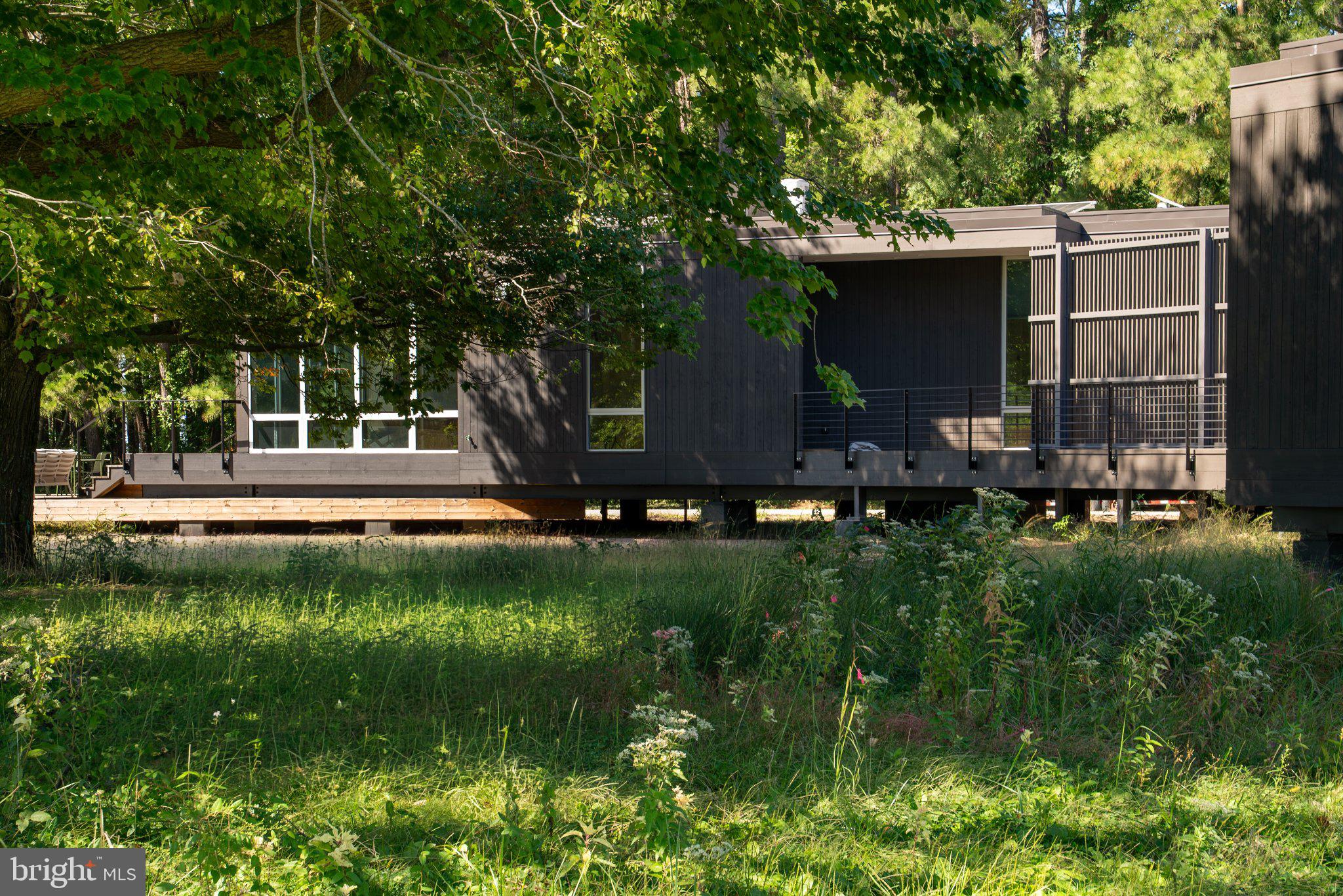 24084 DEEP NECK ROAD CREEK HOUSE