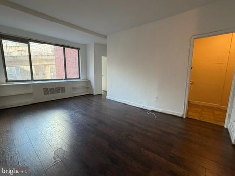 Condo For Rent - 1121 Arlington Boulevard #120<br/> ARLINGTON, VA 22209