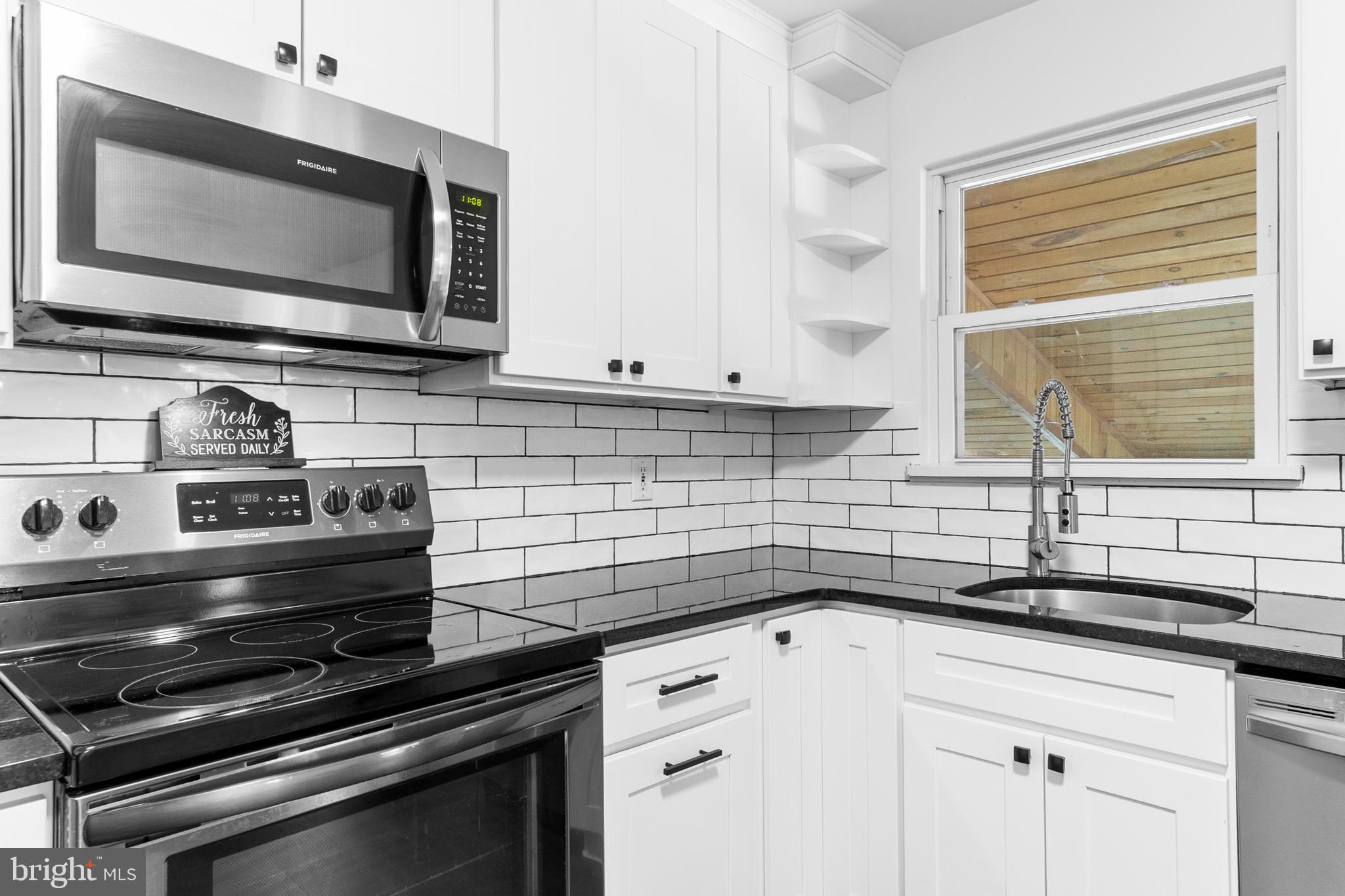 103 RED FEATHER TRAIL