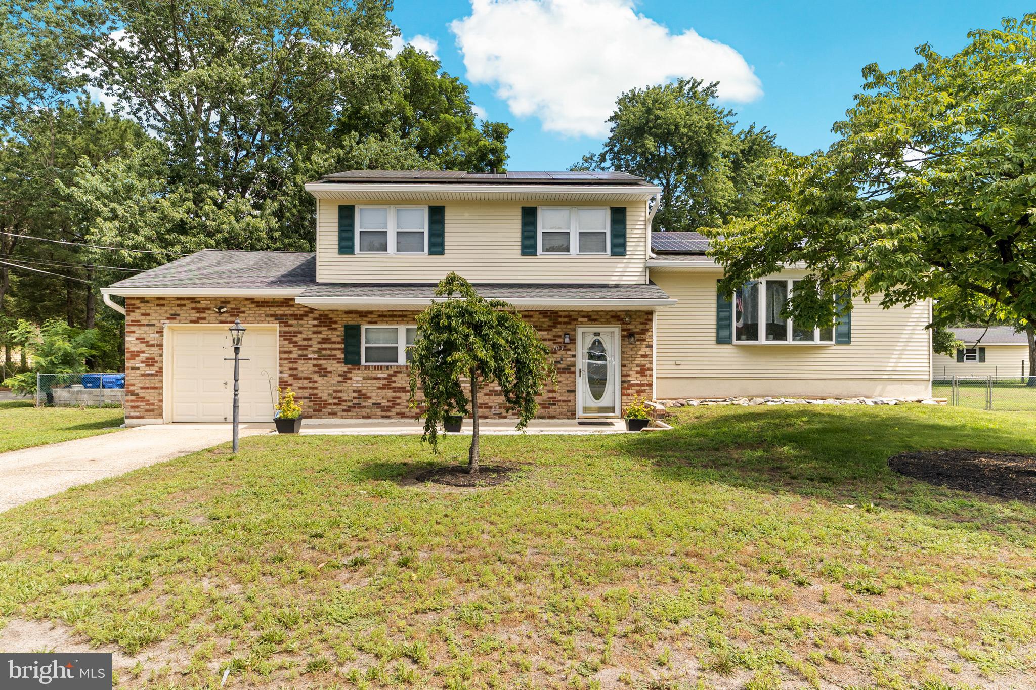 103 RED FEATHER TRAIL
