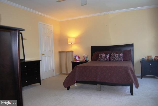 HIGHLAND MEADOWS - Residential Lease